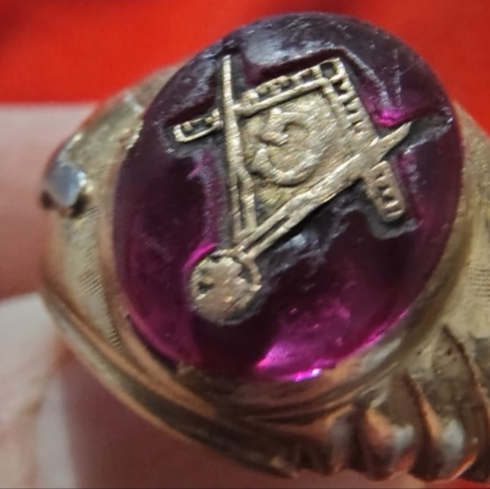 Gold and Purple Masonic Ring